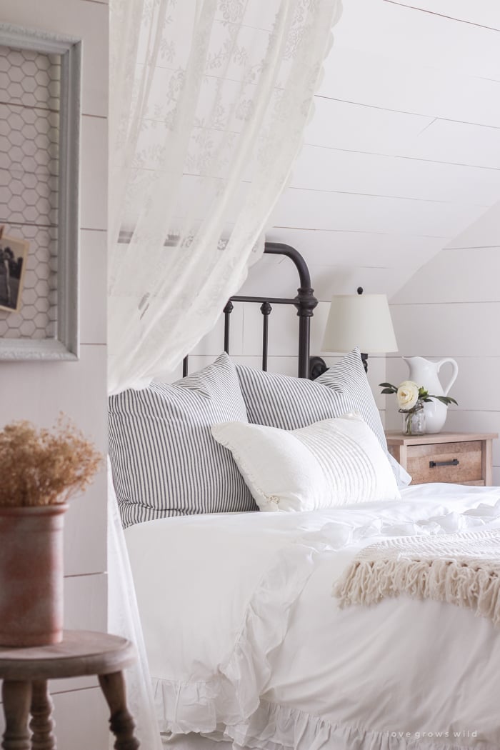 Use fluffy white bedding