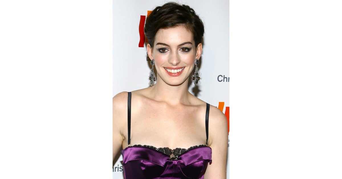 Anne Hathaway 2007 Anne Hathaway S Best Beauty Looks Are Fit For A Royal Genovian Popsugar Beauty Photo 5