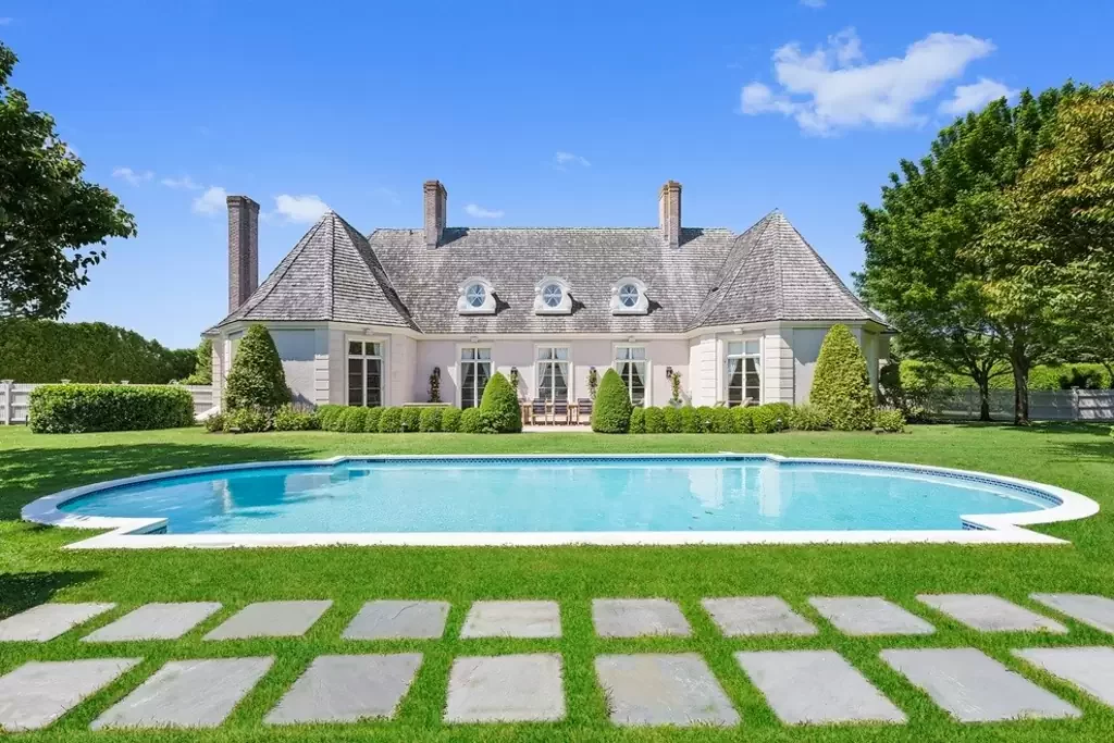 Nick Jonas Hamptons Summer Home Pictures