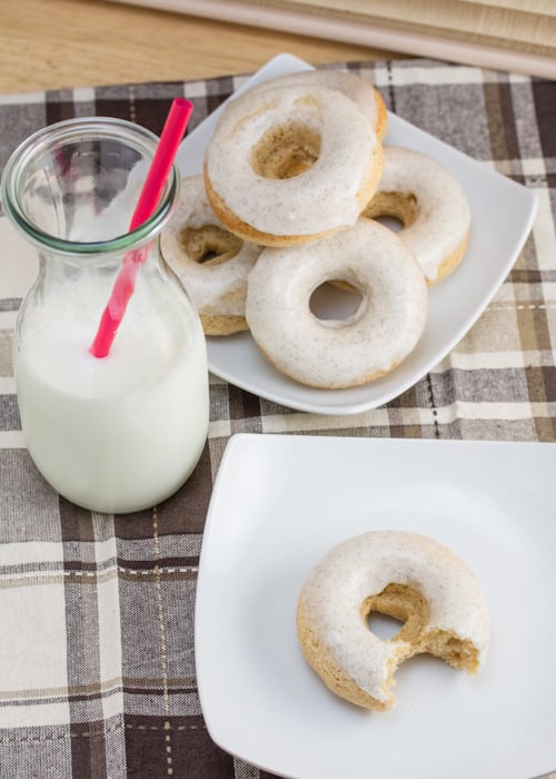 Vanilla Bean Baked Doughnuts