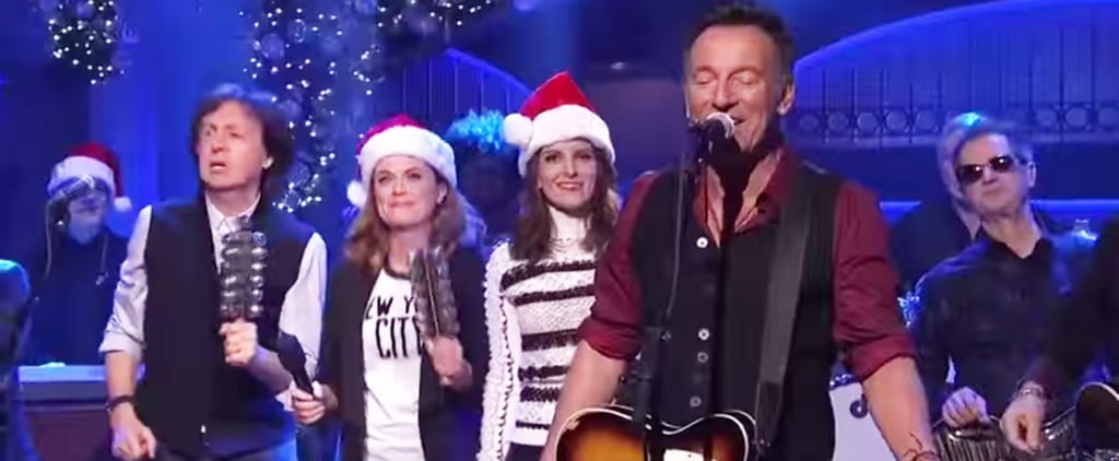 Bruce Springsteen Sings "Santa Claus Is Comin' to Town" SNL