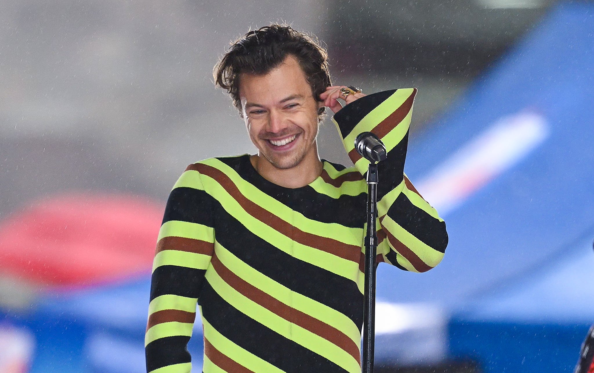 NEW YORK, NEW YORK - MAY 19: Harry Styles performs on NBC's 'Today' show at Rockefeller Center on May 19, 2022 in New York City.  (Photo by James Devaney/GC Images)