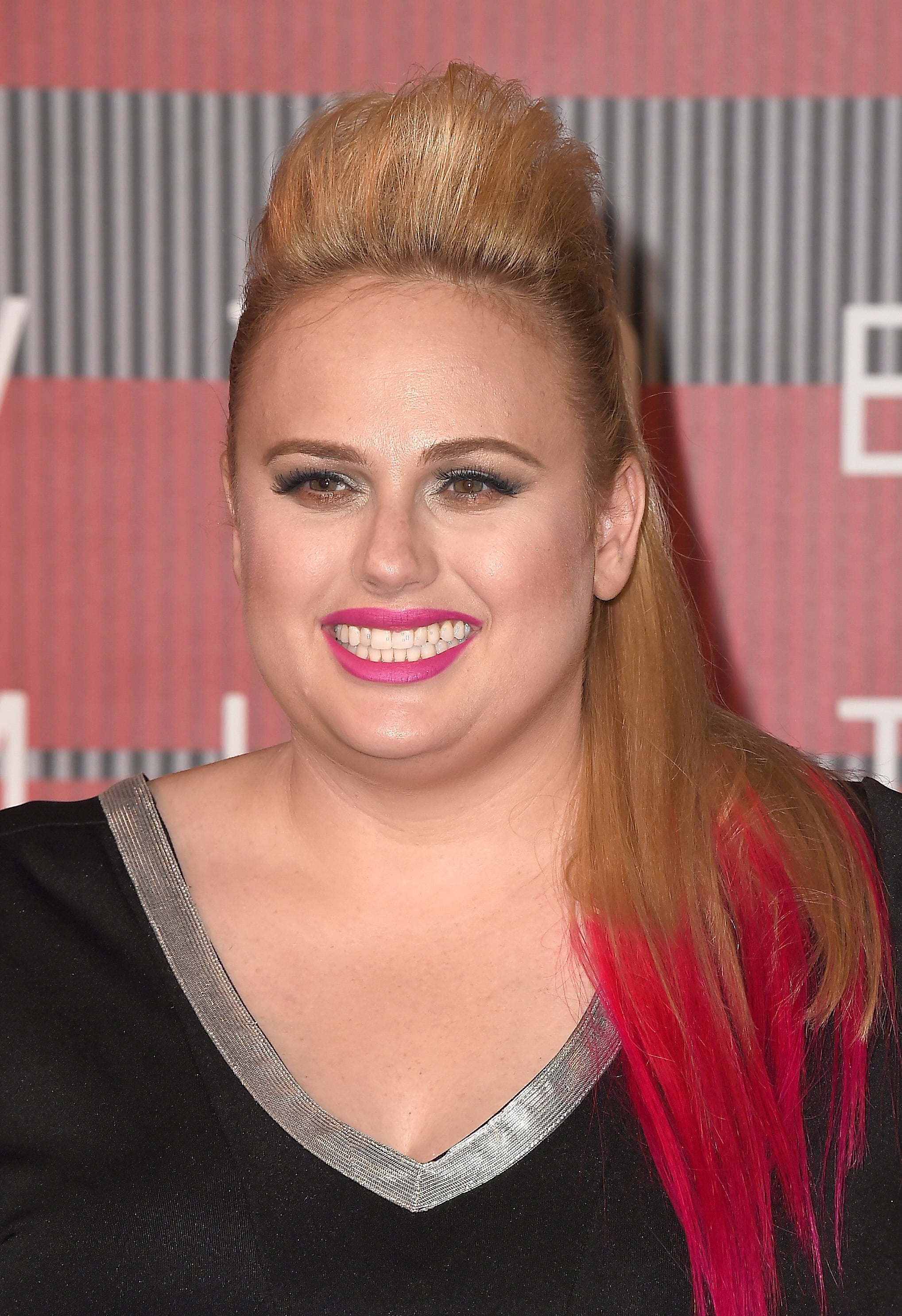 Rebel Wilson See Every Epic Hair And Makeup Moment From The Mtv Vmas Popsugar Beauty Photo 13