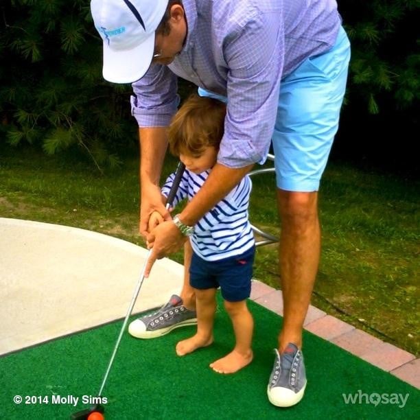 Brooks Stuber practiced his putting skills on the mini golf course.
Source: Instagram user mollybsims