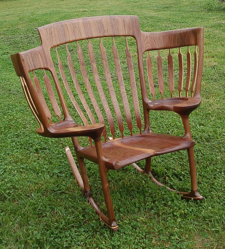 Dad Makes Rocking Chair to Read to 3 Kids at Once