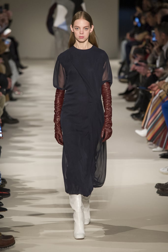Victoria Beckham Fall 2017 Runway
