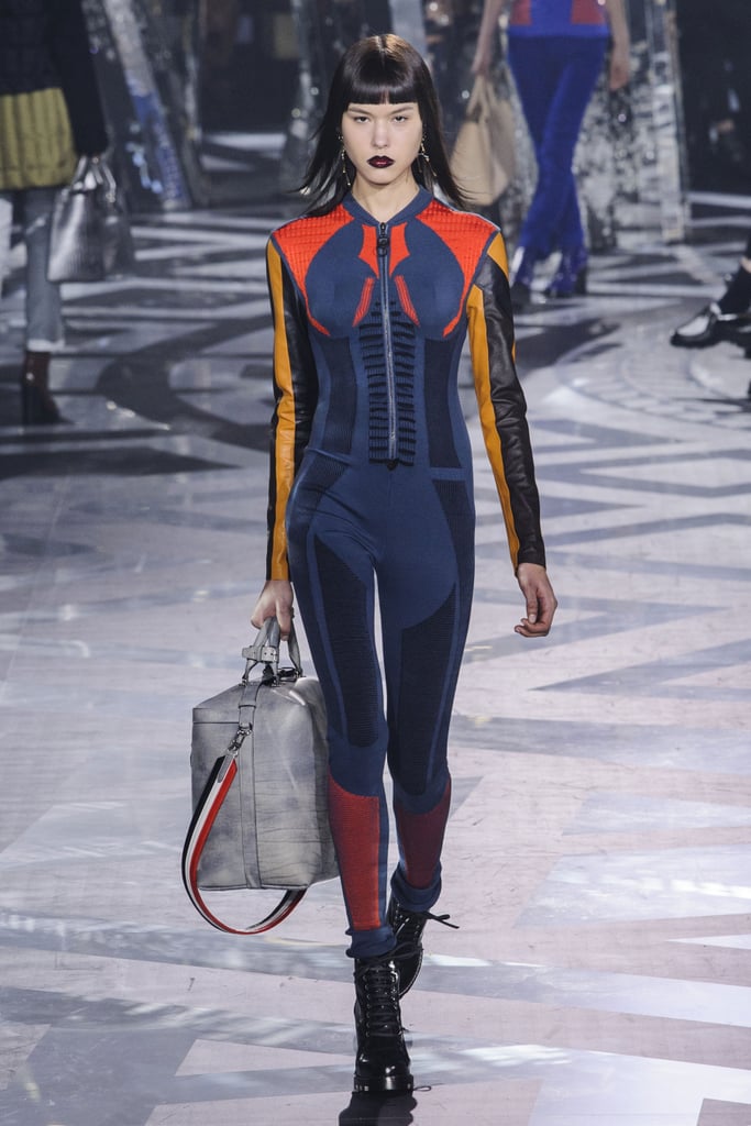 Louis Vuitton Fall 2016 Runway