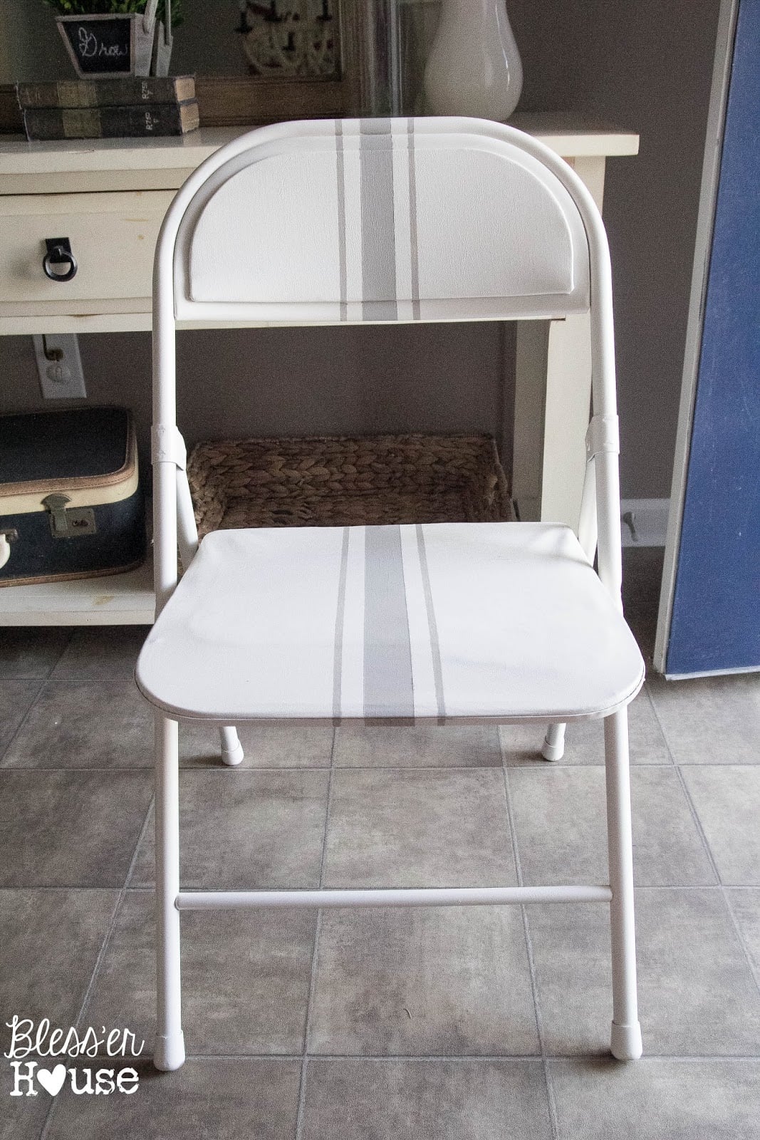 Cute DIY Folding Chairs Makeover