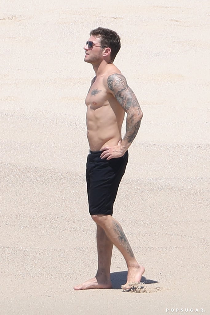 Shirtless Ryan Phillippe in Mexico Pictures 2018 Shirtless Ryan Phillippe in Mexico Pictures 2018