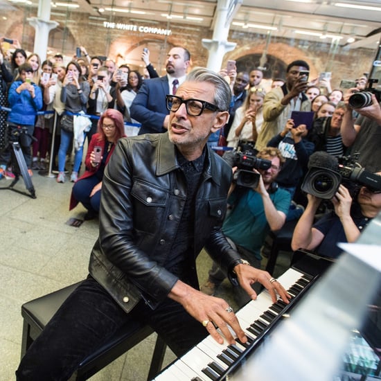 Jeff Goldblum Plays Piano in London Station
