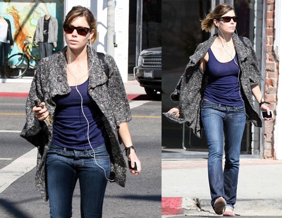 Photos of Jessica Biel, Who Recorded Vocals For Easy Virtue Soundtrack Photos of Jessica Biel, Who Recorded Vocals For Easy Virtue Soundtrack