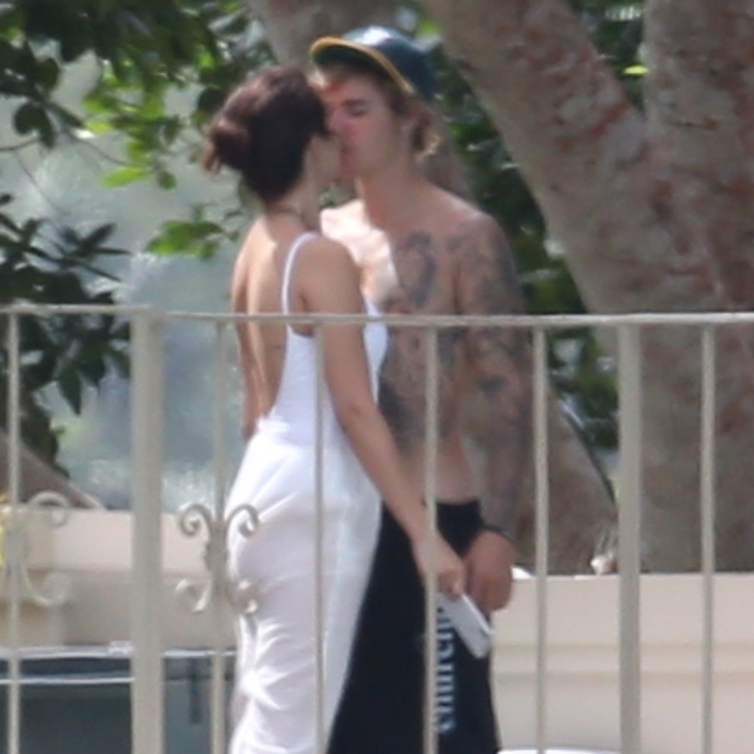 Selena Gomez And Justin Bieber In Jamaica February 18 Popsugar Celebrity