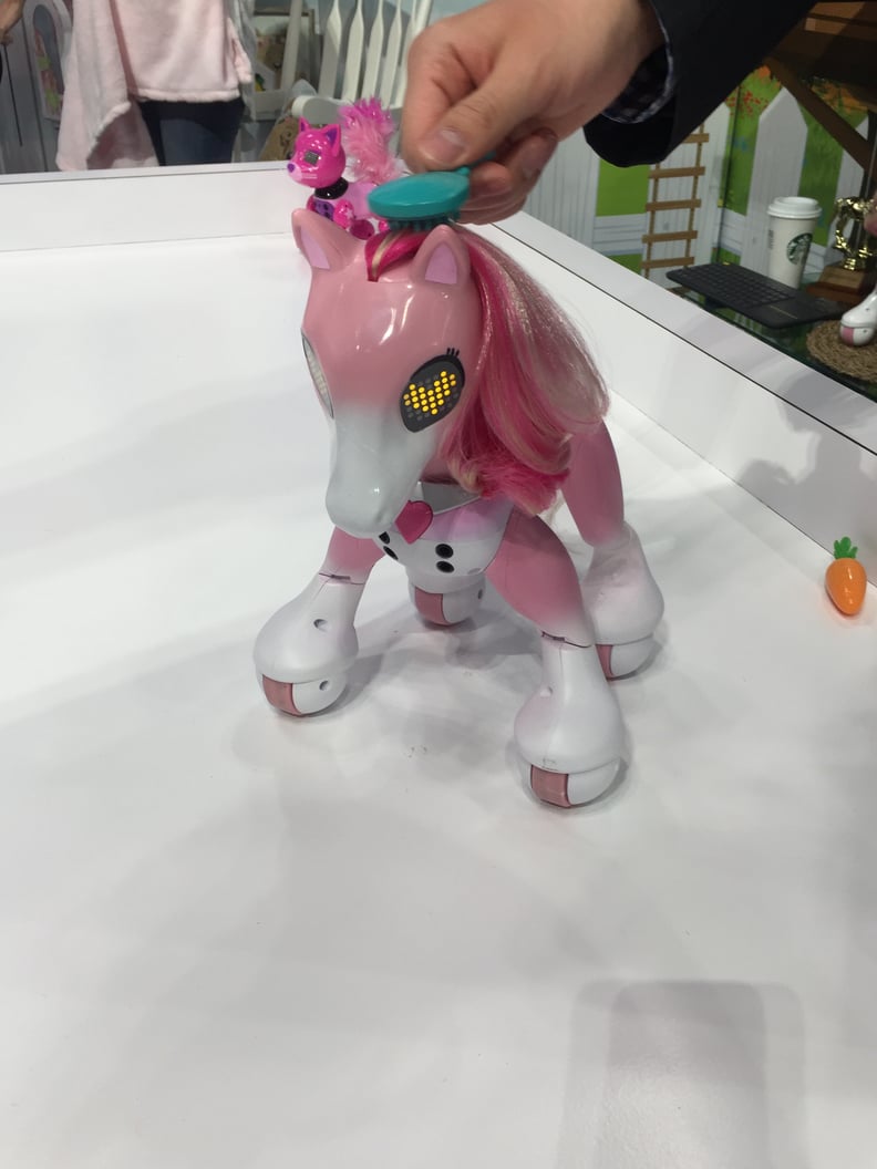 Zoomer Show Pony