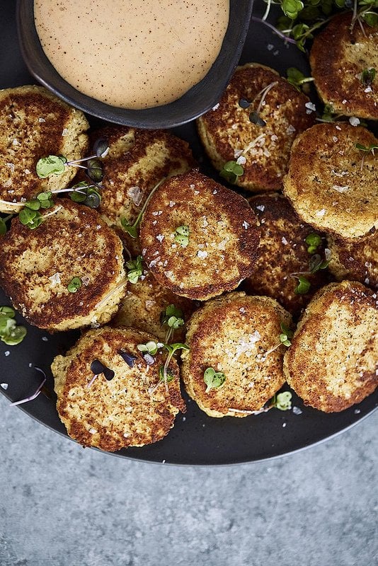 Spicy Cauliflower Fritters With Chipotle Lime Aioli