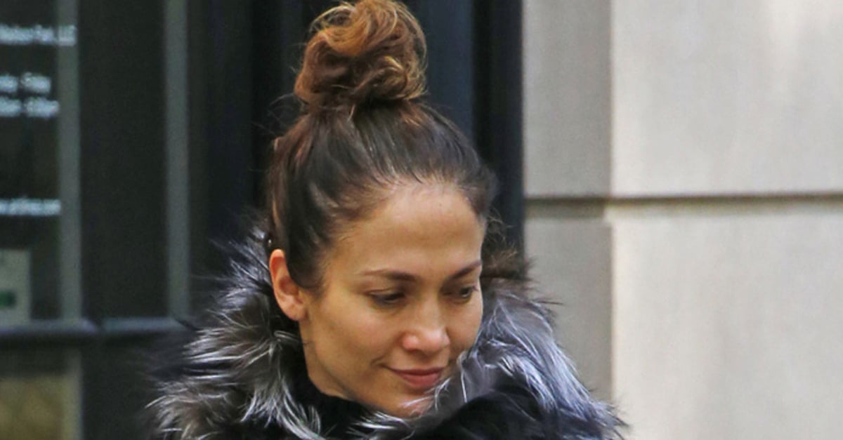 Jennifer Lopez Wearing No Makeup in New York City Oct. 2015 | POPSUGAR ...