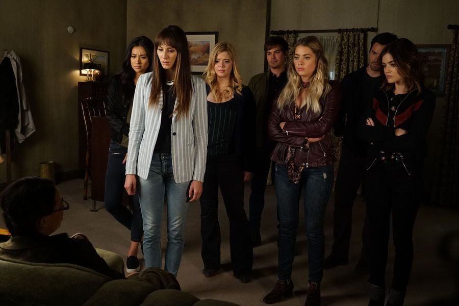 Who Killed Charlotte on PLL? POPSUGAR Entertainment