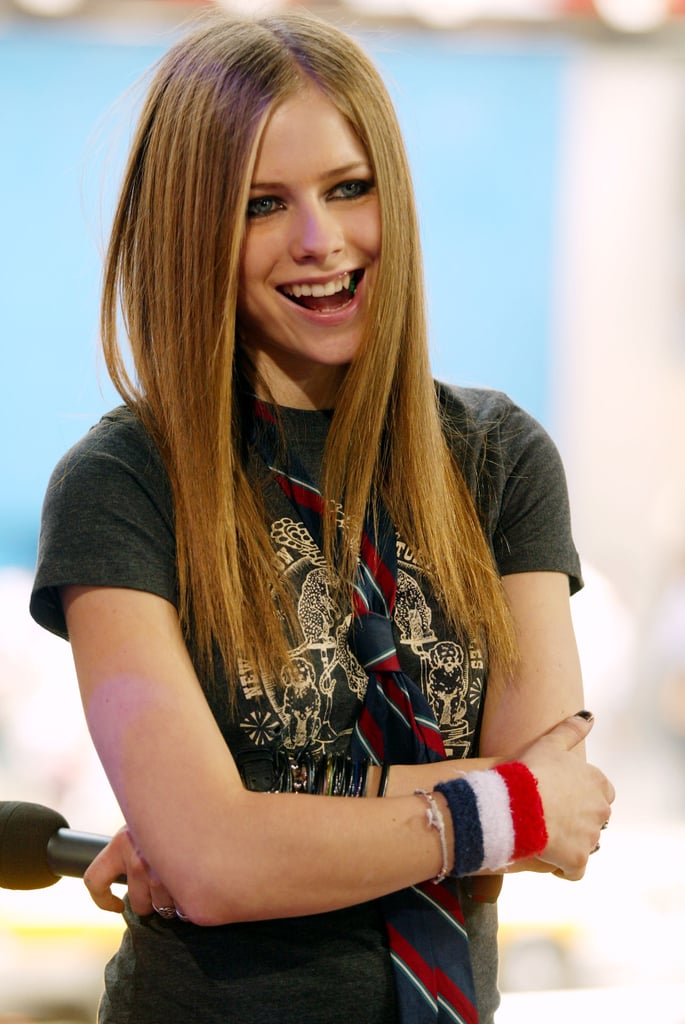 She Had A Multitude Of Sweatbands In All Different Colors And Prints Avril Lavigne S Best