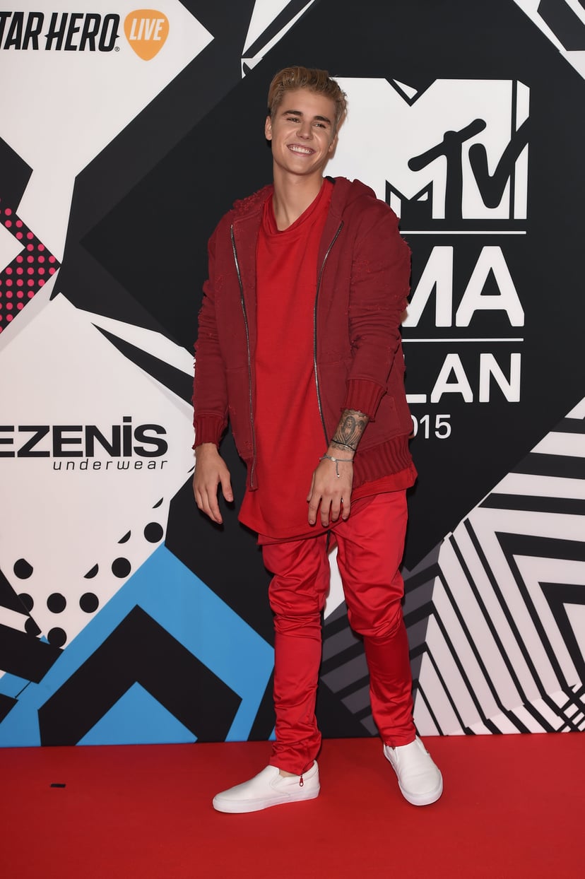 Justin Bieber Matches the Red Carpet at MTV EMAs 2015 : Photo
