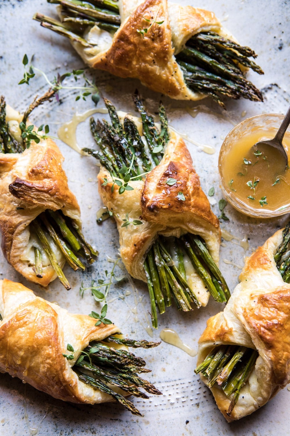 Asparagus And Brie Puff Pastry With Thyme Honey 46 Thanksgiving Appetizers That Are Easy As Pumpkin Pie Popsugar Food Photo 41