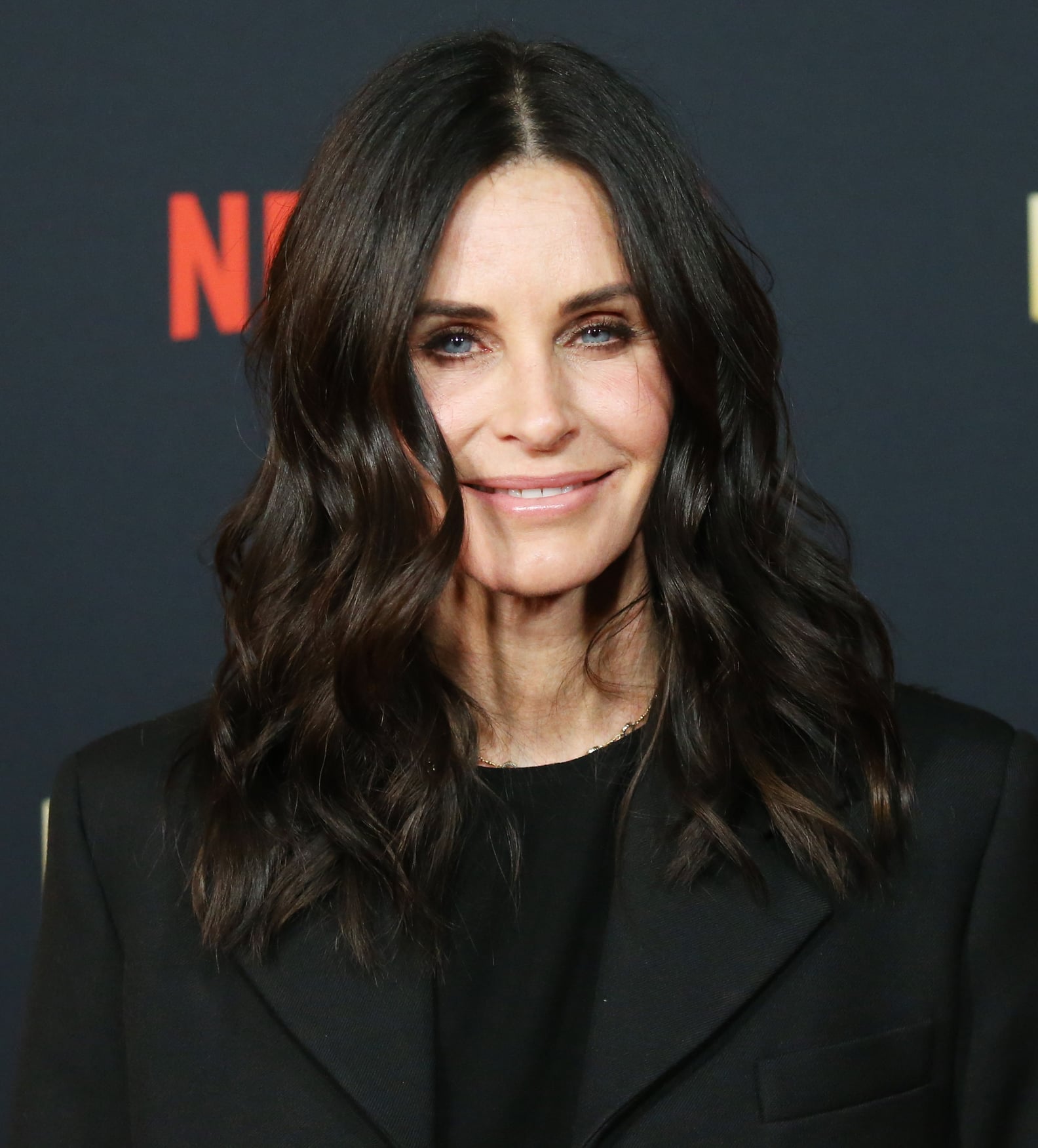 Courteney Cox Got a Lob Haircut With Bangs For Fall | PS Beauty