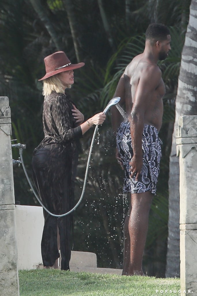 Khloé Kardashian and Kendall Jenner in Mexico August 2018