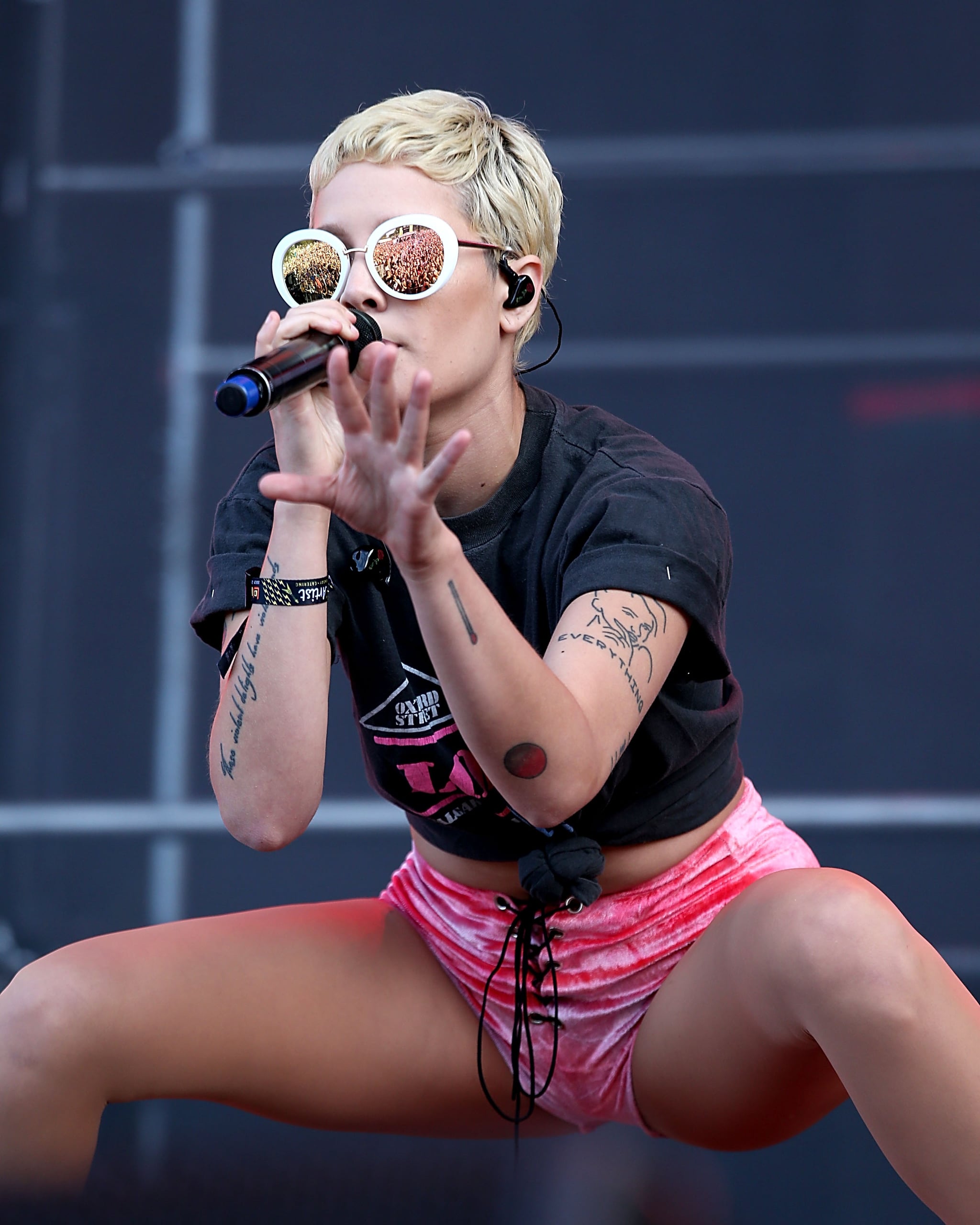 Halsey got down in 2016. | 38 FOMO-Inducing Photos From Lollapalooza That  Are Almost as Good as Actually Going | POPSUGAR Entertainment Photo 32