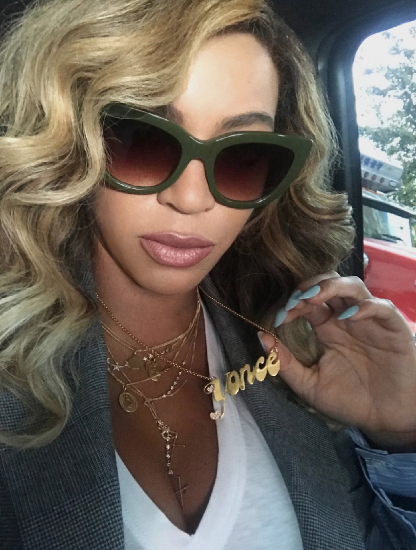 Where to Get Beyonce's "Yonce" Necklace PS Fashion