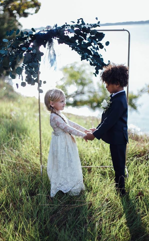 Moms Do a Wedding Photo Shoot With Kids