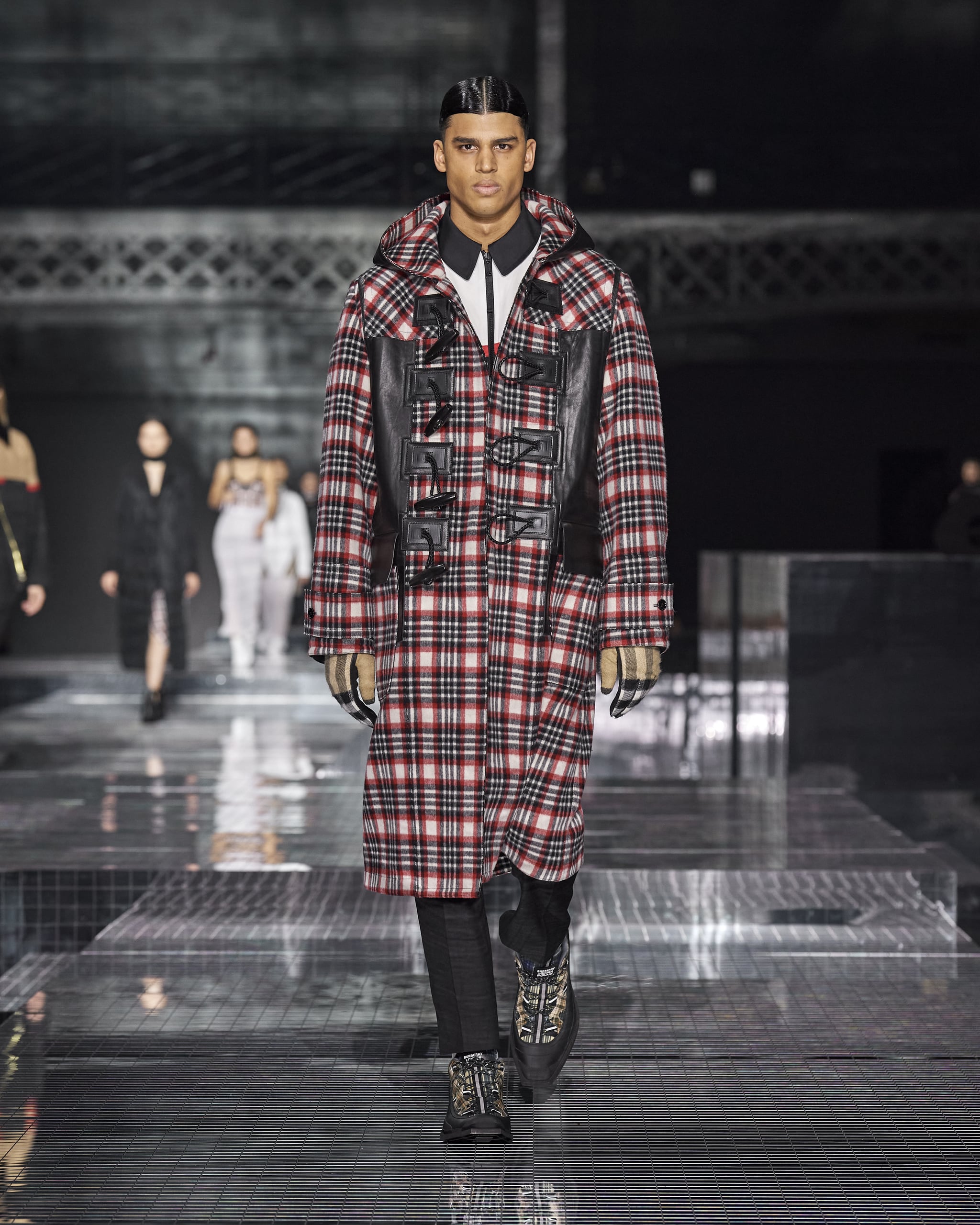 Burberry 2020 | Burberry's Fall 2020 Gives a Sexy New on the Heritage Checks | POPSUGAR Fashion Photo 68