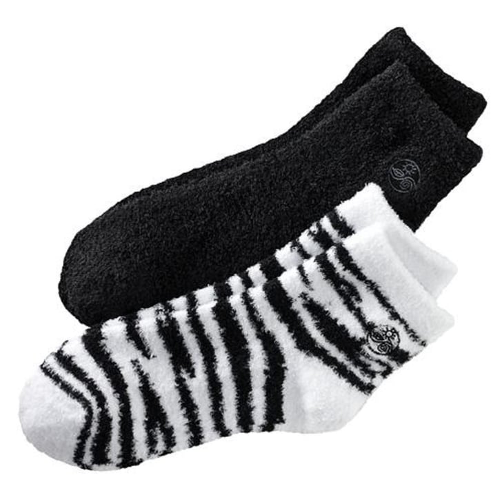 Earth Therapeutics Dotted & Solid Aloe Socks Cute Moisturising Socks POPSUGAR Beauty UK Photo 2