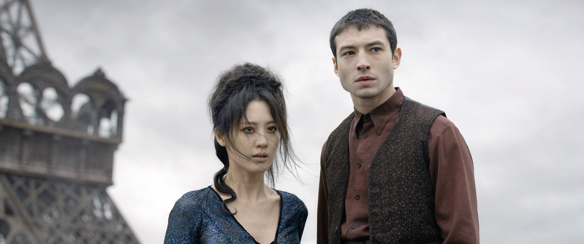 FANTASTIC BEASTS: THE CRIMES OF GRINDELWALD, from left: Claudia Kim, Ezra Miller, 2018.  2018 Warner Bros. Ent.  All Rights Reserved.Wizarding WorldTM Publishing Rights  J.K. Rowling WIZARDING WORLD and all related characters and elements are trademarks of and  Warner Bros. Entertainment Inc. /Courtesy Everett Collection