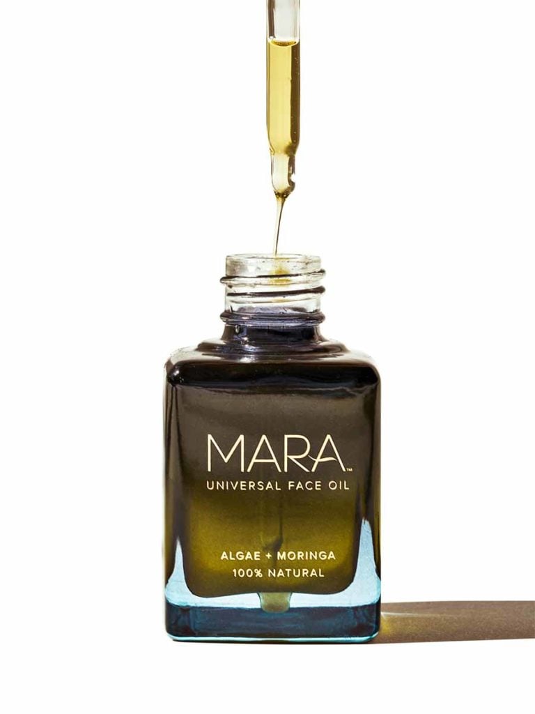 Mara Universal Face Oil Application