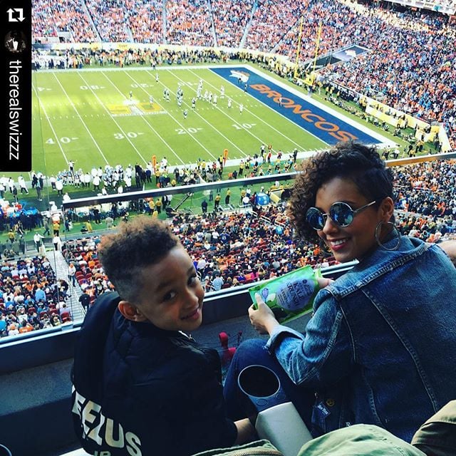 In February 2016, Alicia attended Super Bowl 50 with her son.