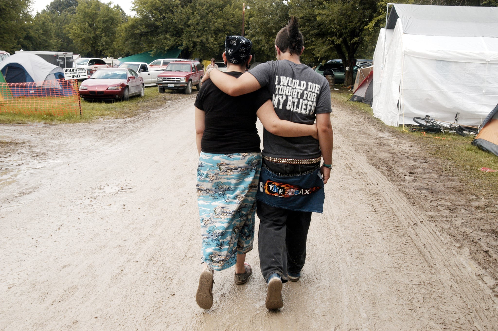 A couple walked together at Christian music festival Cornerstone | Feel the  Music Festival Love With These Cute Couples | POPSUGAR Love & Sex Photo 78