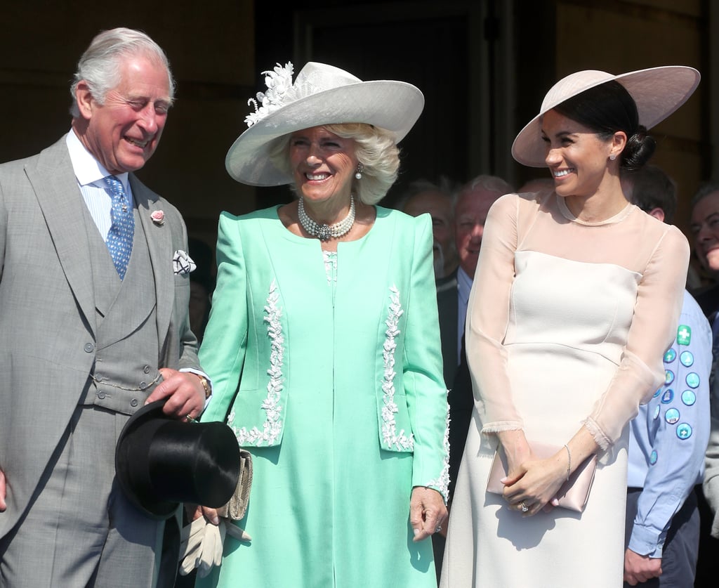 مايو: بعد أيام قليلة من زفافها، حضرت ميغان الحفل الرسميّ لعيد ميلاد الأمير تشارلز في قصر باكنغهام.
