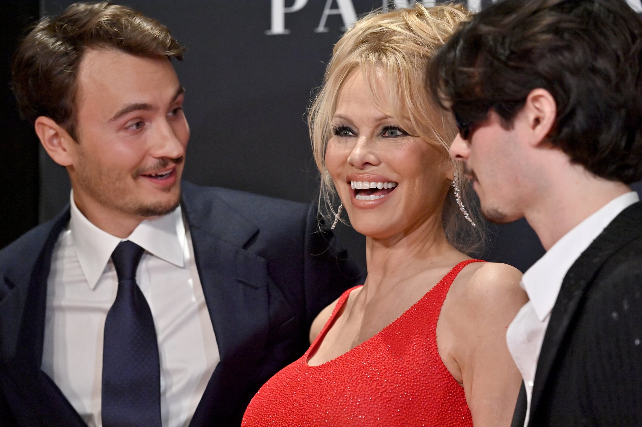 Pictured: Brandon Thomas Lee, Pamela Anderson, and Dylan Jagger Lee. |  Pamela Anderson Hits the Red Carpet With Sons Brandon and Dylan | POPSUGAR  Celebrity Photo 3