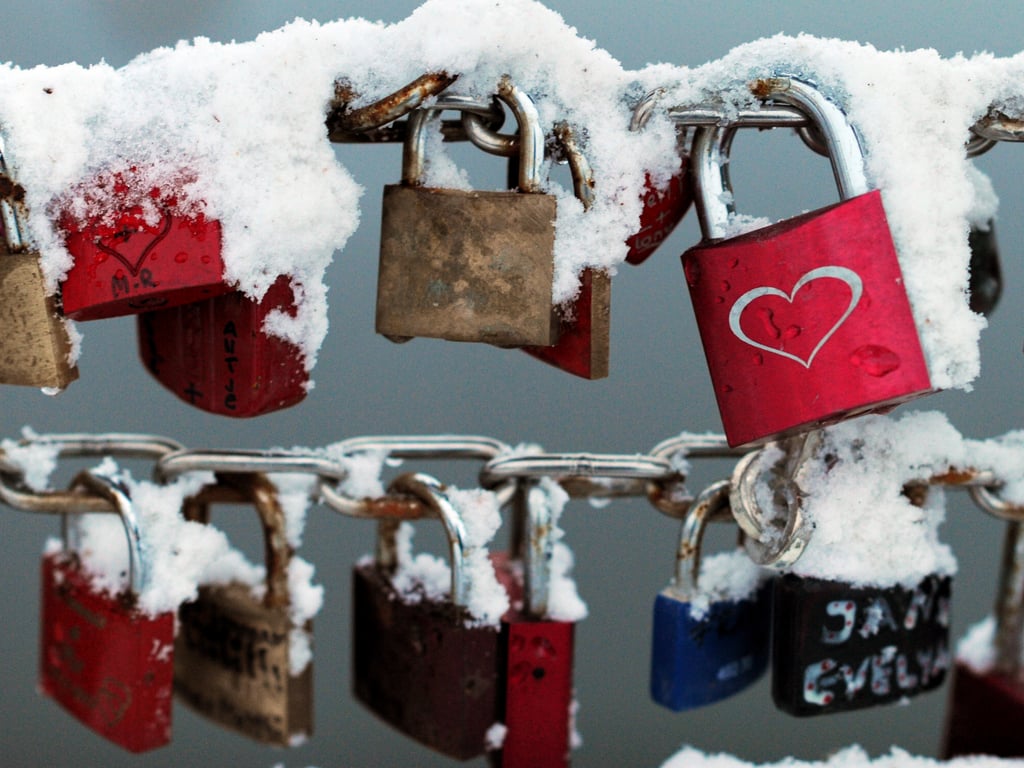 Love locks in Lübeck, Germany, were covered in snow.