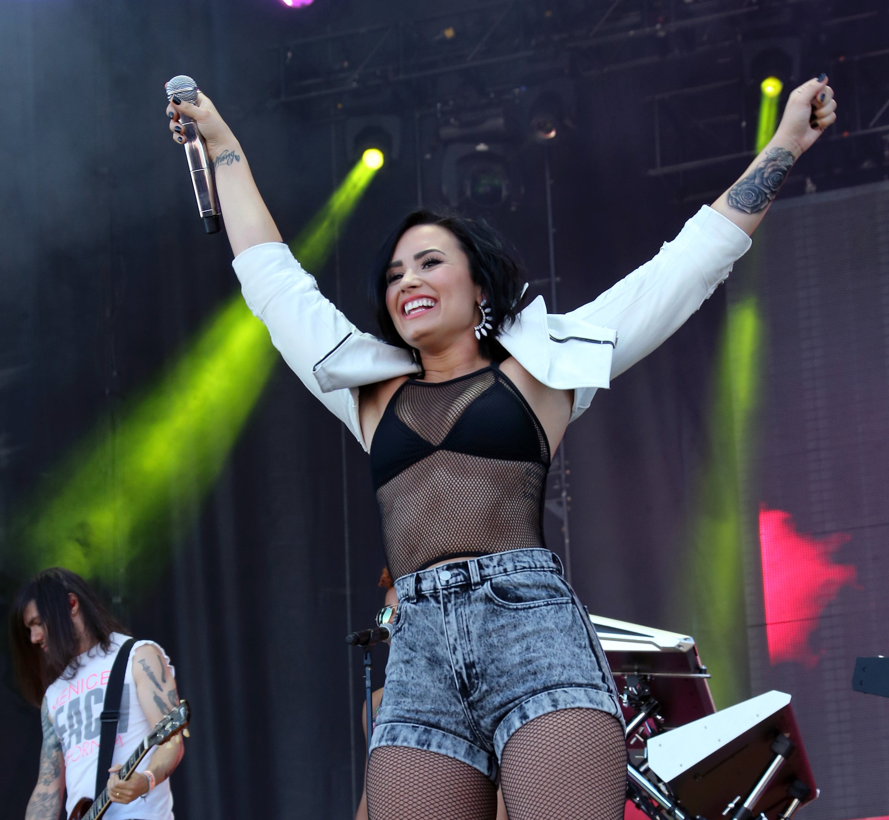Demi Lovato See-Through Top iHeartRadio Festival 2015 | PS Latina