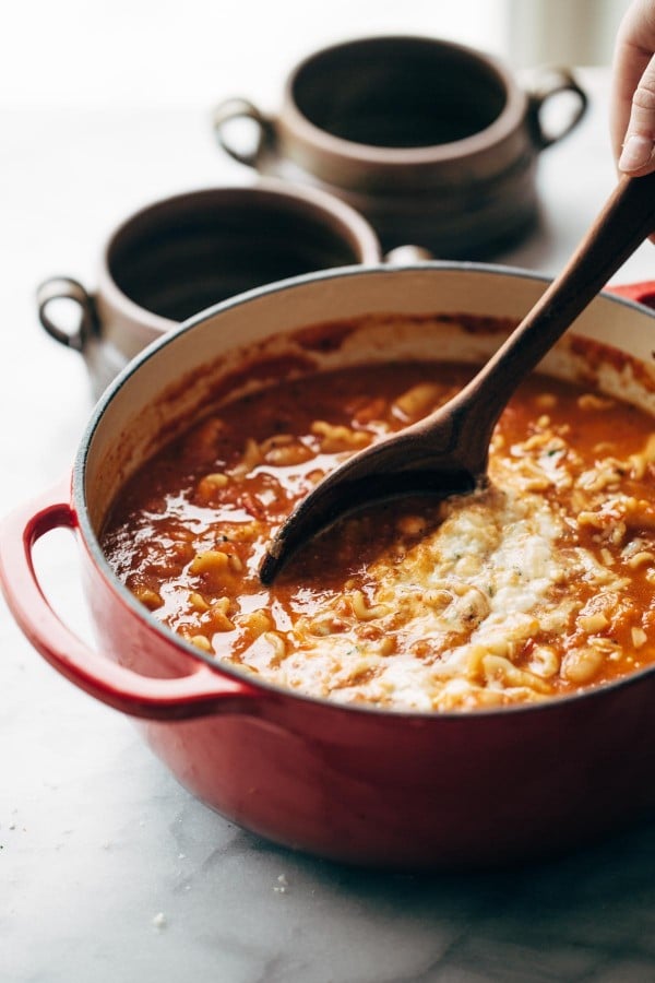 Roasted Garlic and White Bean Lasagna Soup