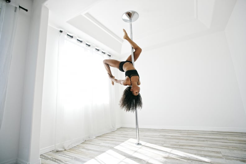 Beginners guide on how to pole dance at home