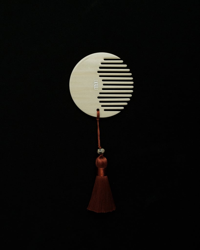 MYJN The Zhī Tassel Comb