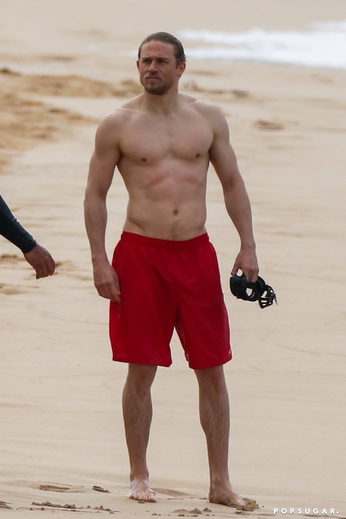 Shirtless-Charlie-Hunnam-Hawaii-Pictures