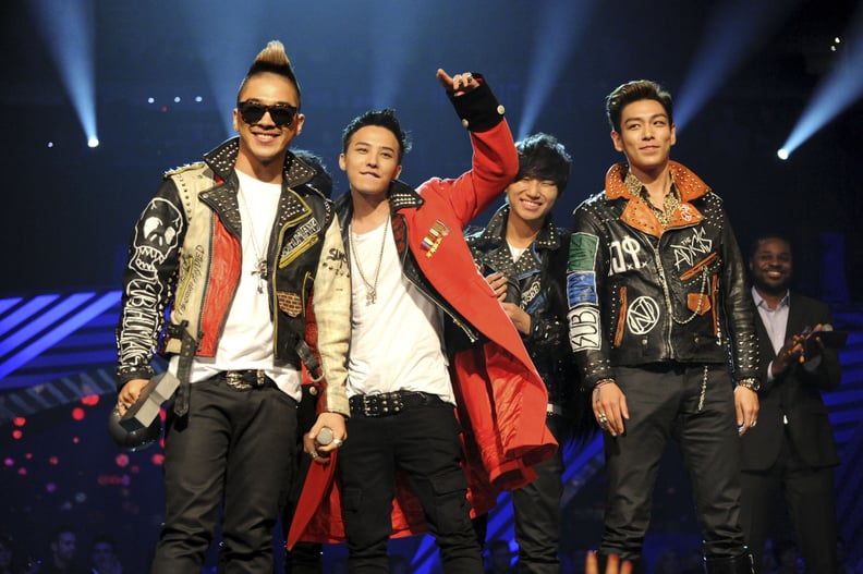 BELFAST, NORTHERN IRELAND - NOVEMBER 06:  G-Dragon, Taeyang, T.O.P, Daesung and Seungri of Korean band Bigbang receive the Best Worldwide Award during the MTV Europe Music Awards 2011 live show at at the Odyssey Arena on November 6, 2011 in Belfast, North