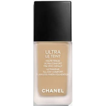 Chanel Ultra Le Teint Ultrawear Foundation Review and Photos