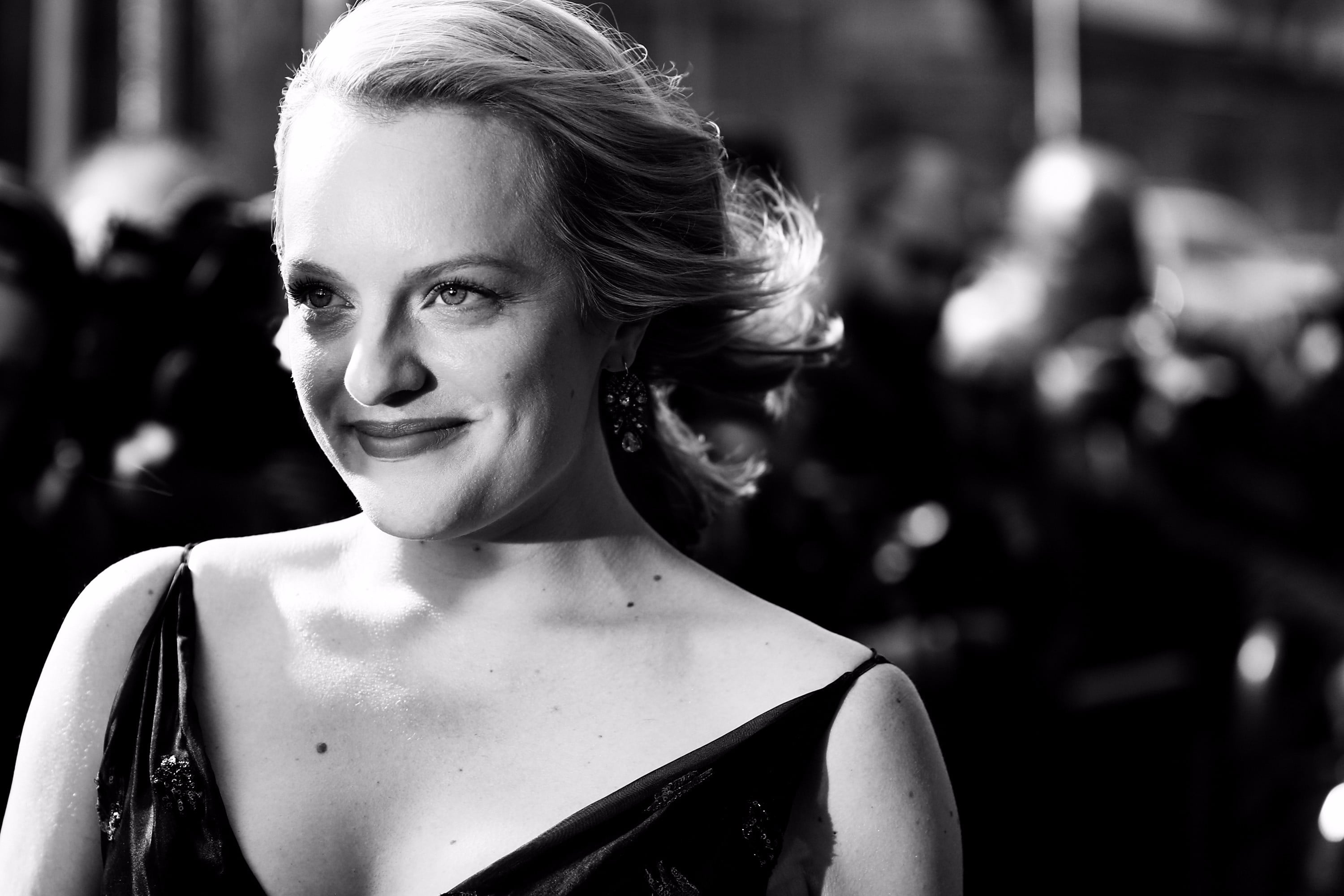 Elisabeth Moss Facts | PS Celebrity