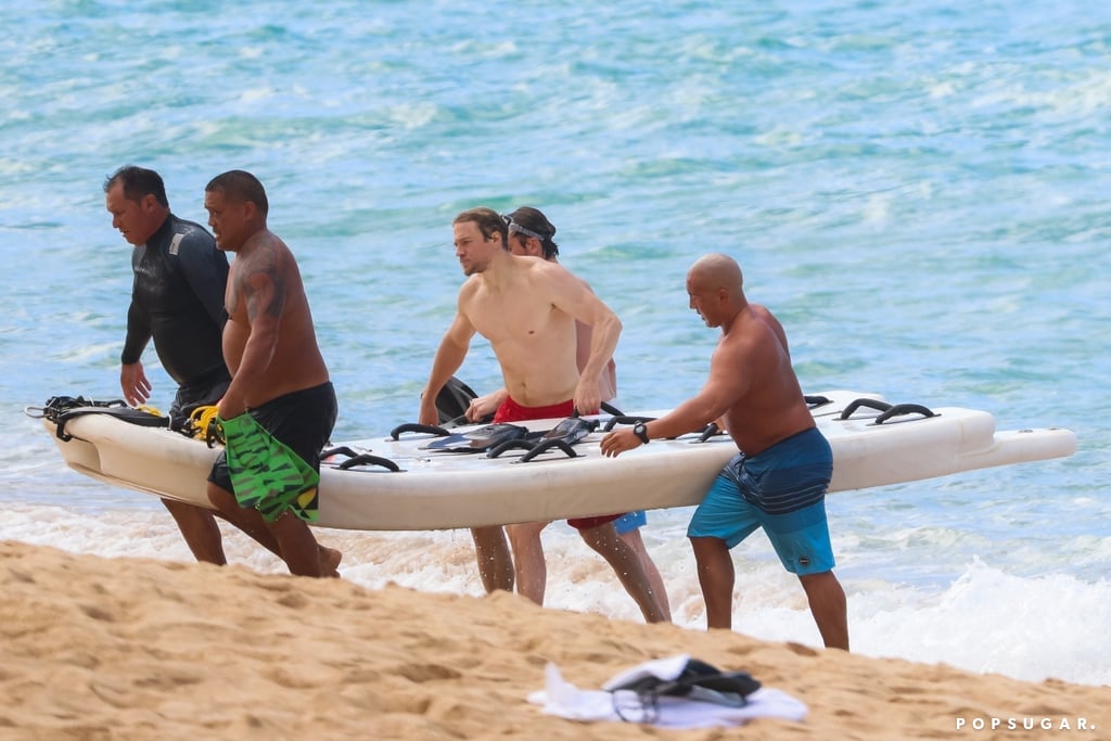 Shirtless-Charlie-Hunnam-Hawaii-Pictures