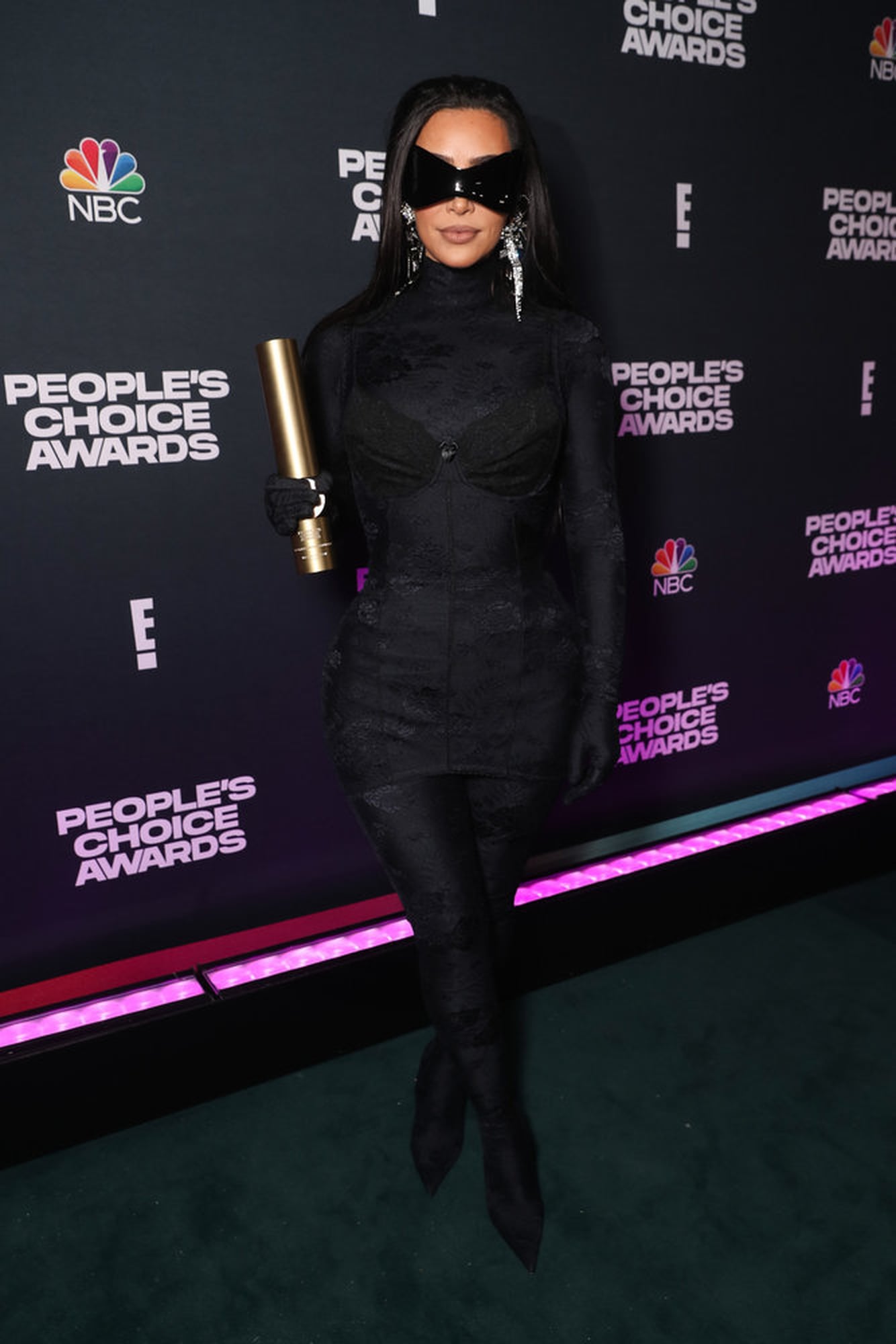 Kim Kardashian Is People's Choice Fashion Icon in Balenciaga | PS Fashion