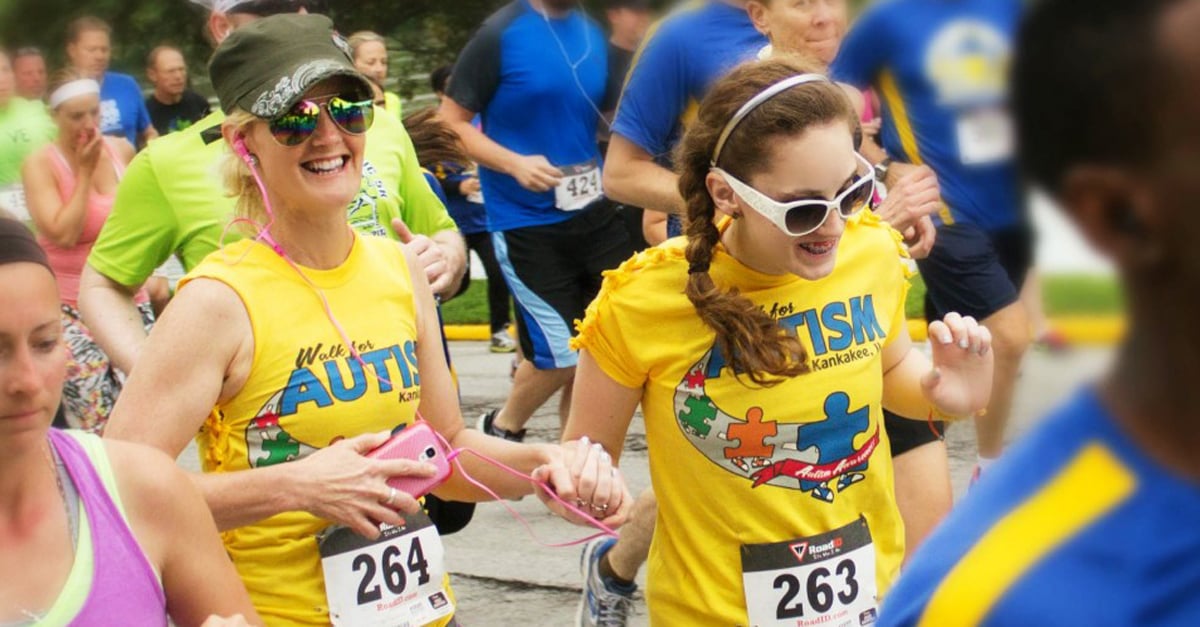 Runner With Autism on Women's Running Cover PS Fitness(01)