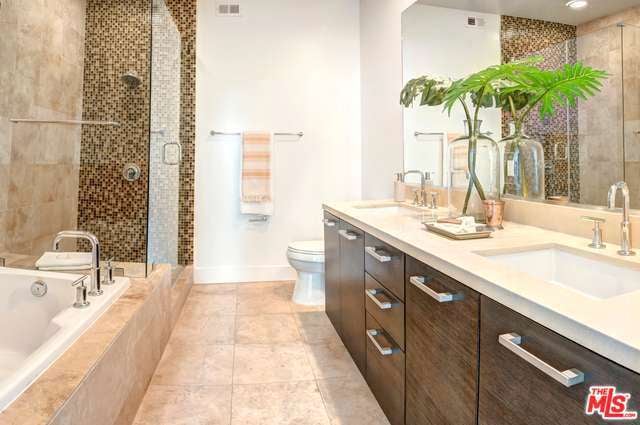 Steven Yeun Selling Hollywood Home November 2016