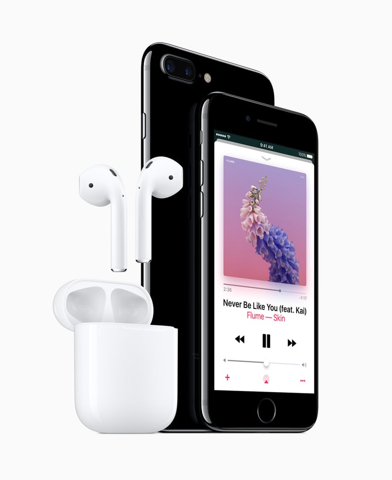 Here are the new wireless AirPods for the iPhone 7.